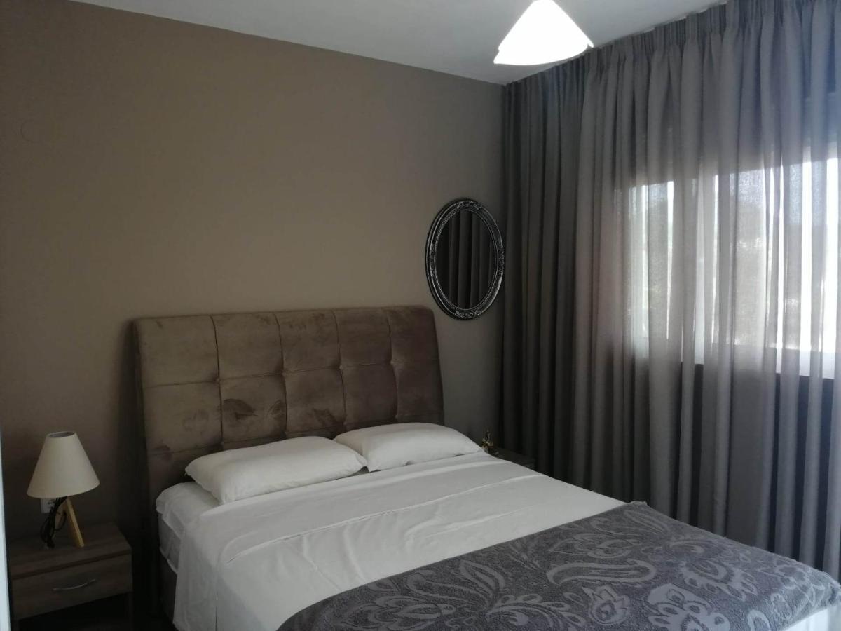 Alexandra'S Glifa Apartments Extérieur photo